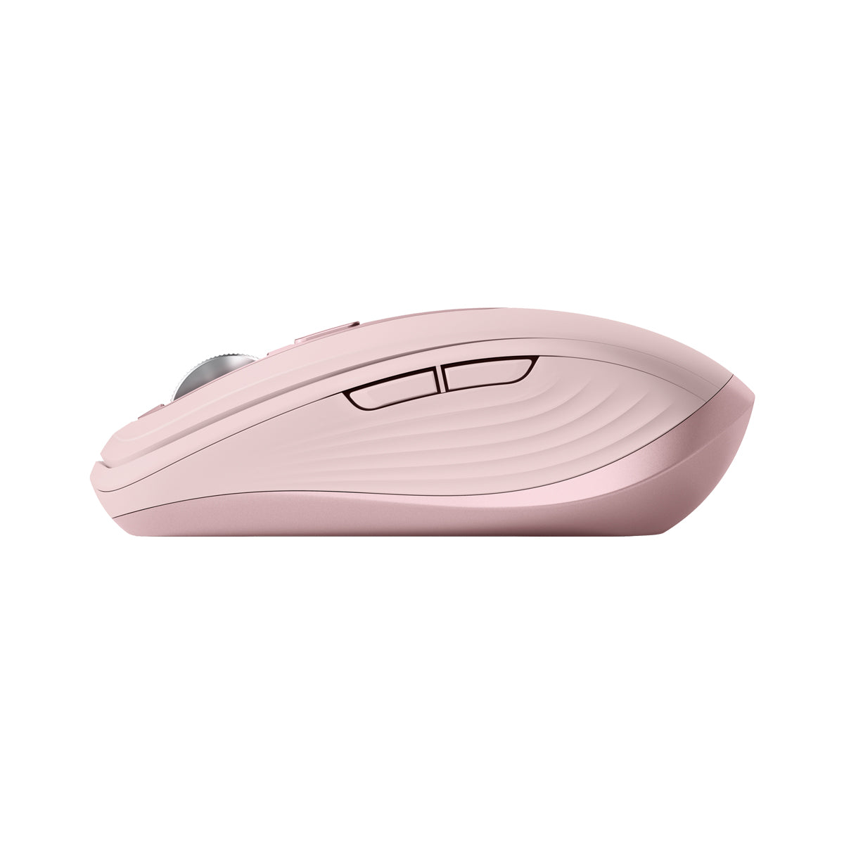 羅技 MX Anywhere 3S 玫瑰粉滑鼠側面，展示人體工學矽膠握把與按鍵。Side view of Rose Logitech MX Anywhere 3S mouse showcasing silicone side grips.